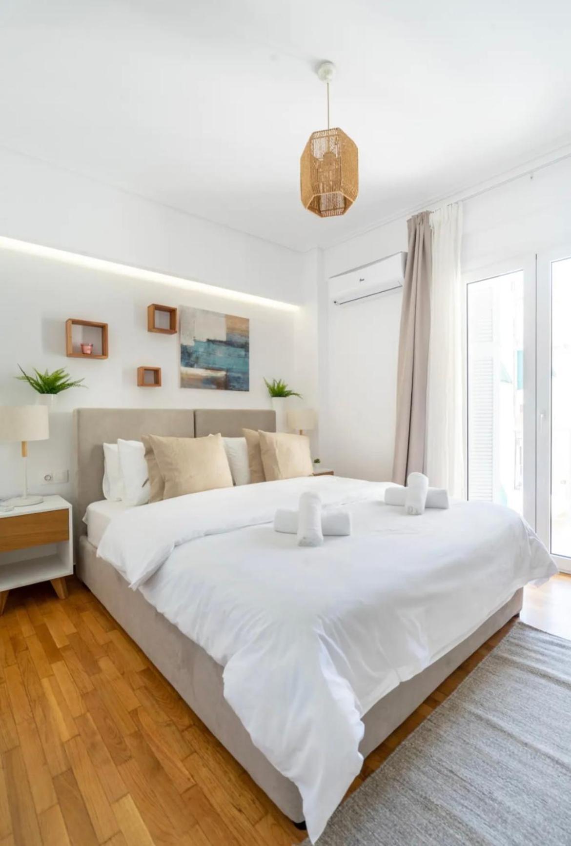 3b Modern Bliss - Greecing