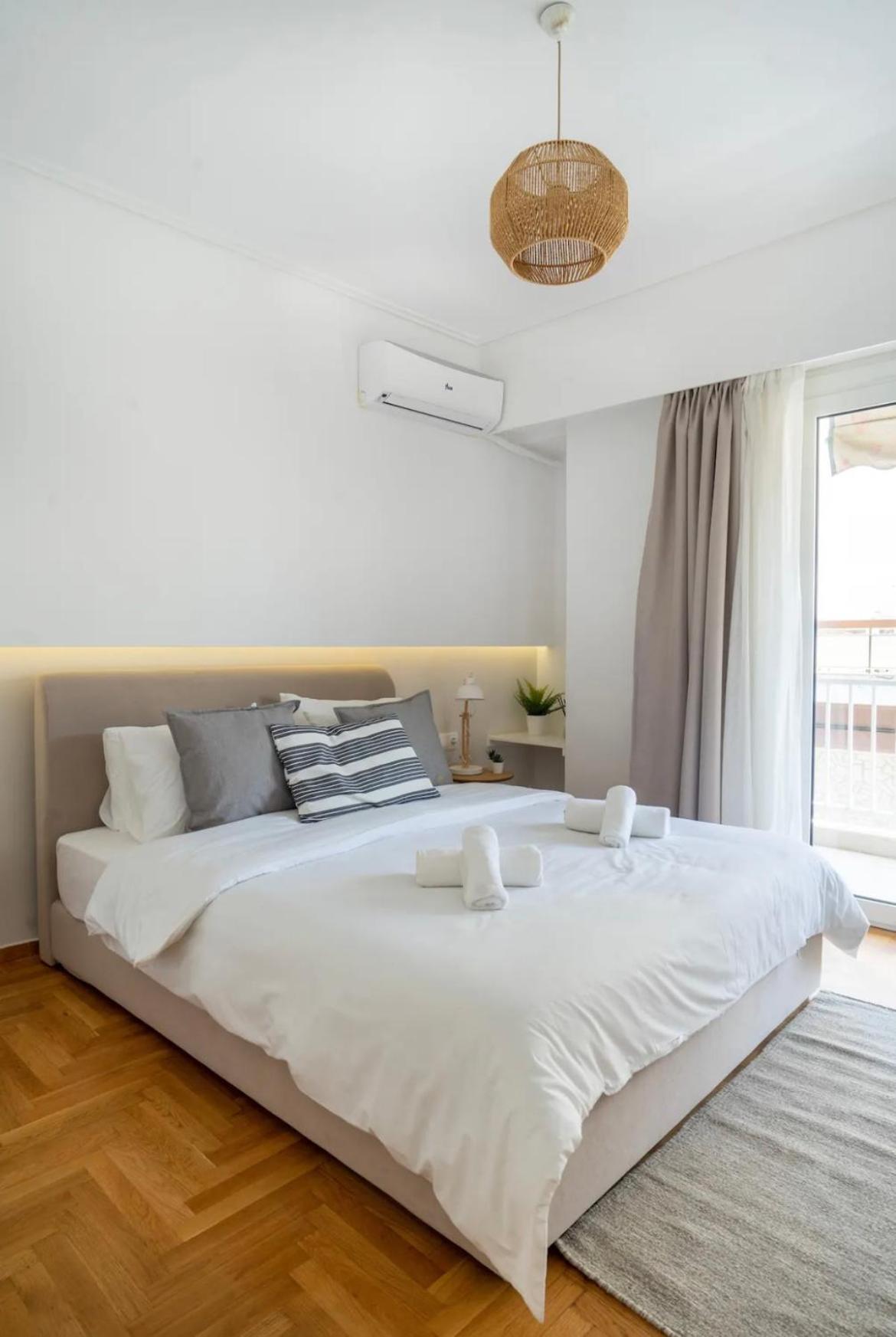 Apartment 3b Modern Bliss - Greecing