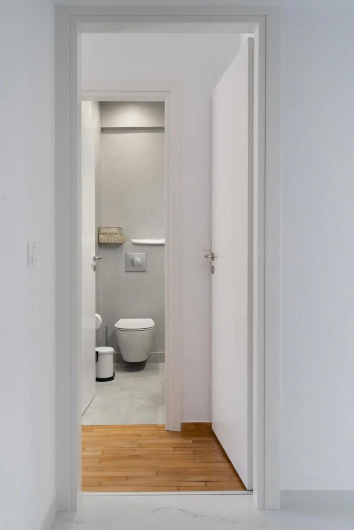 3b Modern Bliss - Greecing Athen